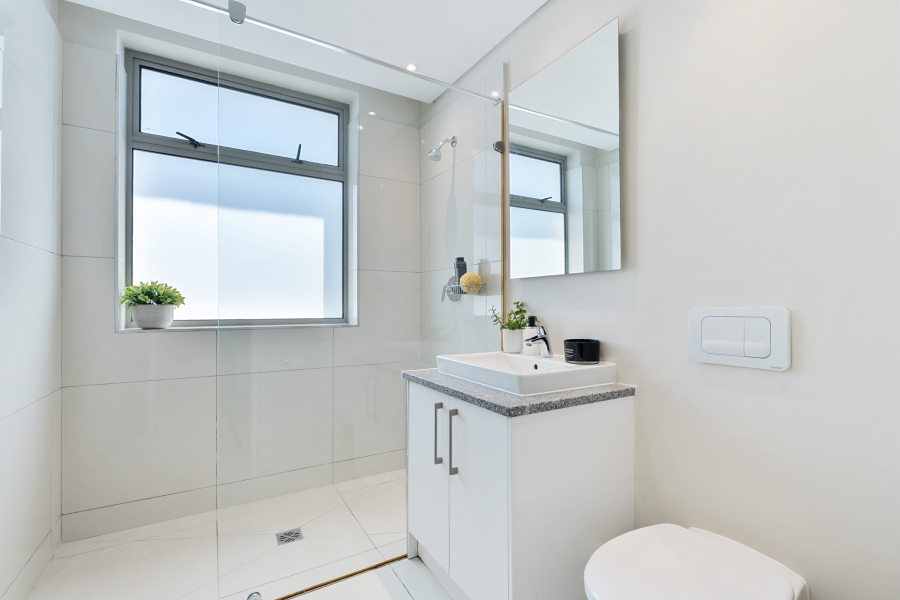 2 Bedroom Property for Sale in Green Point Western Cape